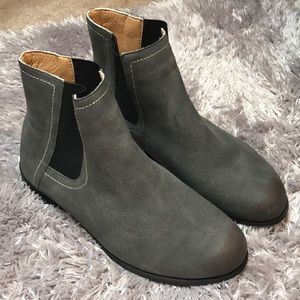 Shoes - Ankle boots size 8 Shoes - Ankle boots size 8